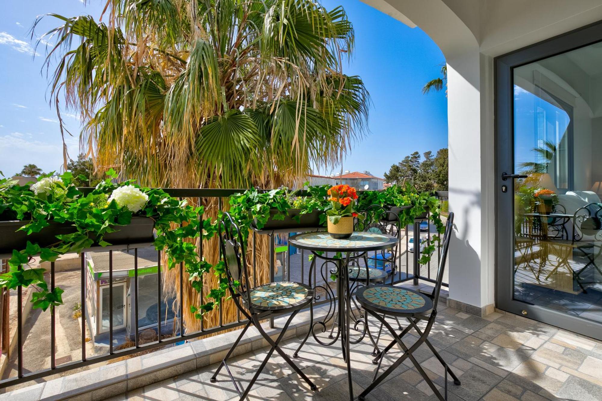 Dreamy 2 Bed Apartment By The Sea بافوس المظهر الخارجي الصورة
